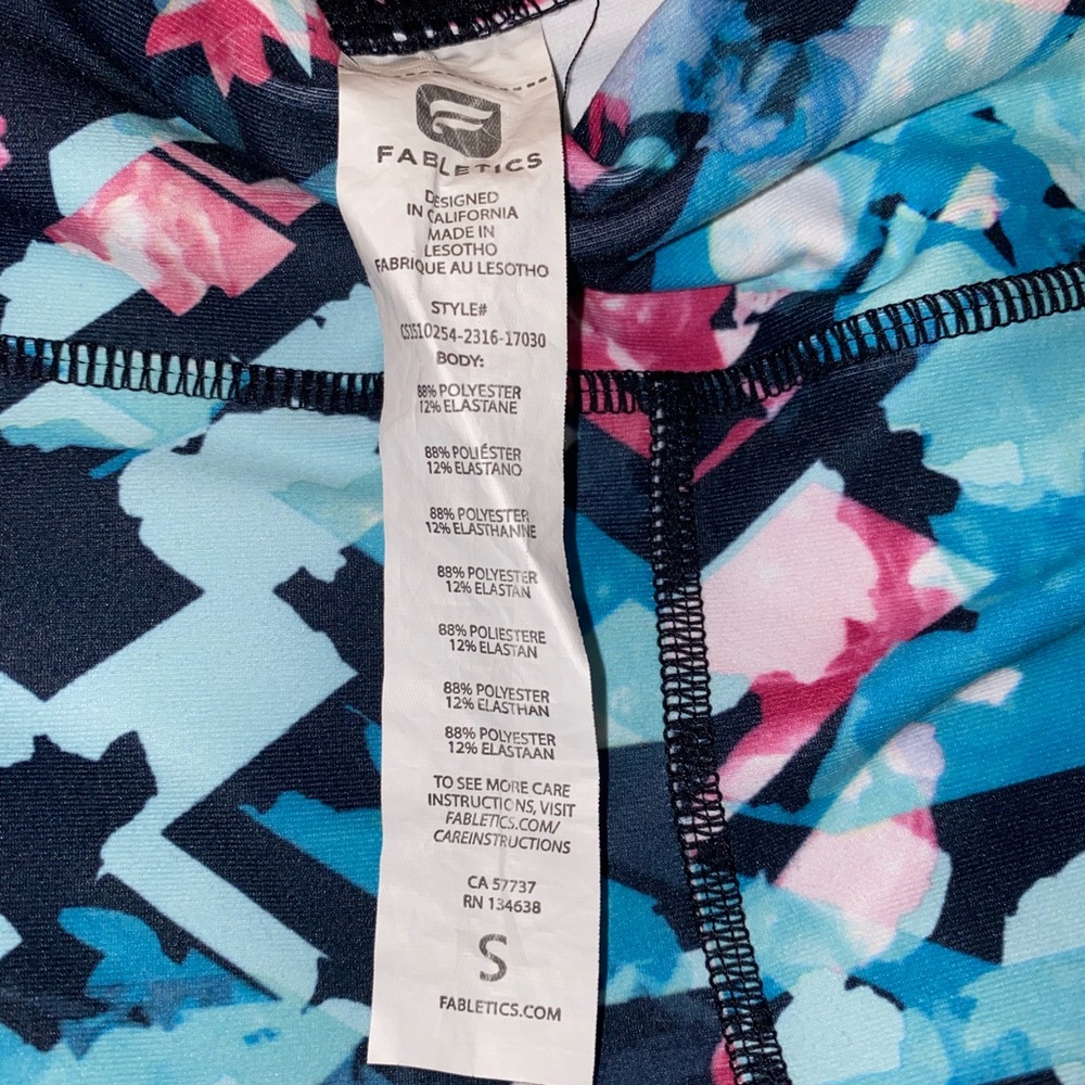 Fabletics Capris size S - Picture 3 of 3